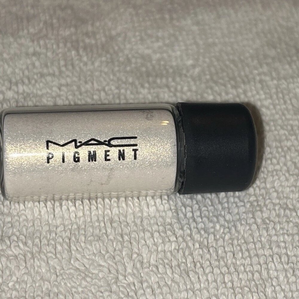 MAC PIGMENT Vanilla B47 2.5g